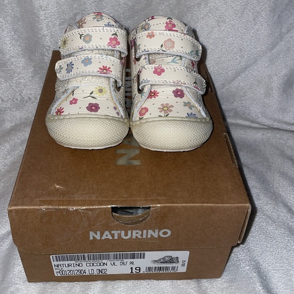 NWT NATURINO COCOON VL Leather first step shoes with flowers in White - Picture 8 of 15